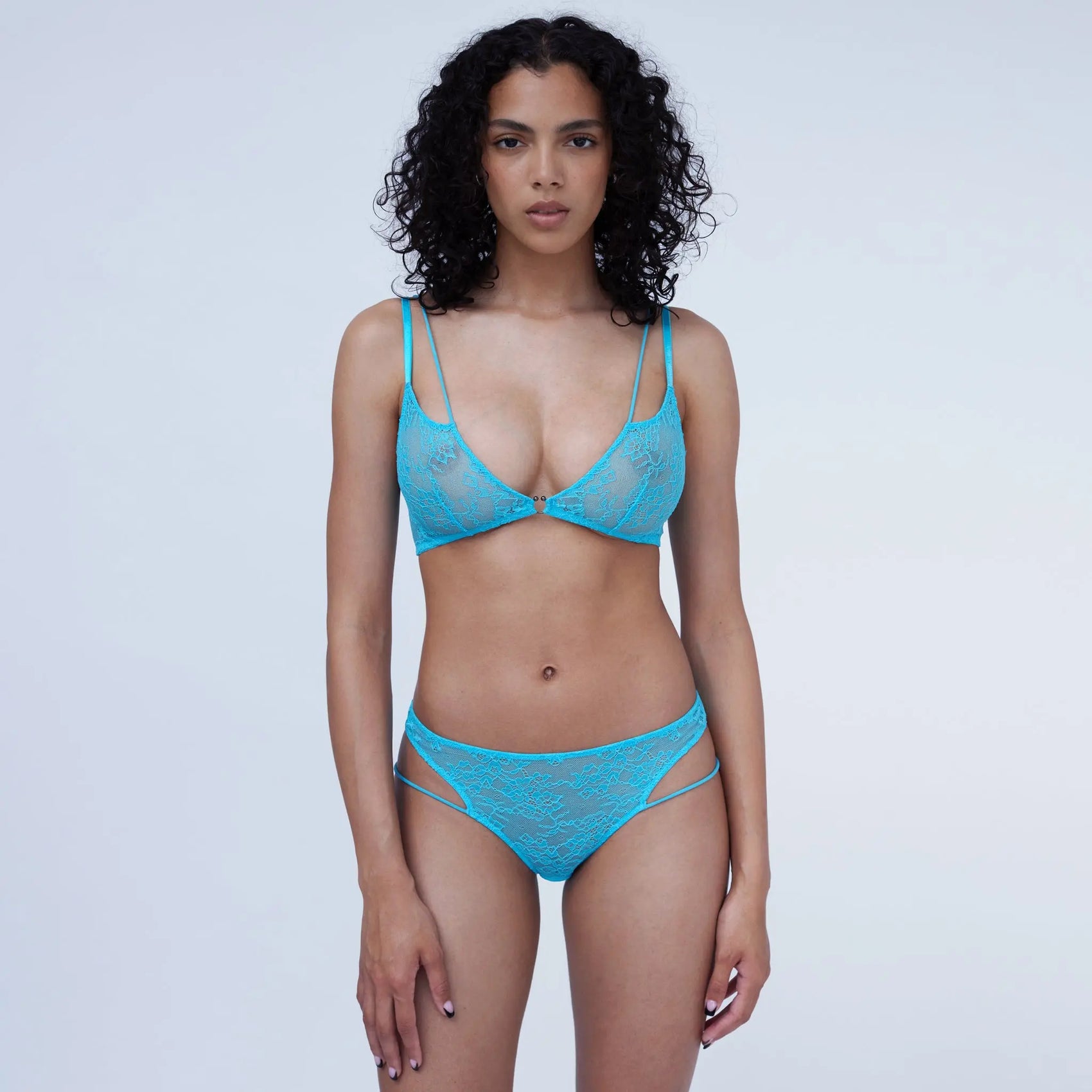 Model 5'9" wearing size S