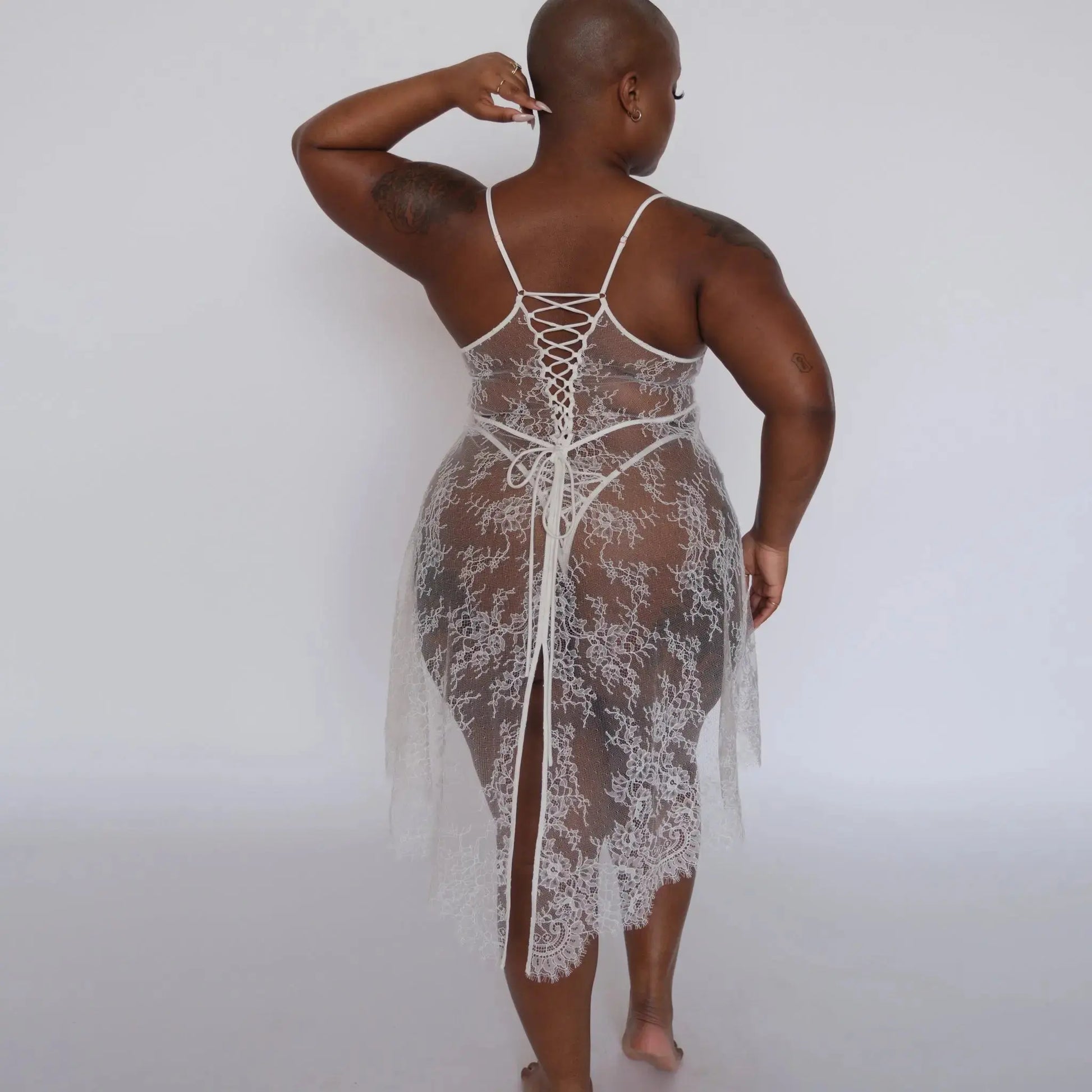 Model 4'11" wearing size XL