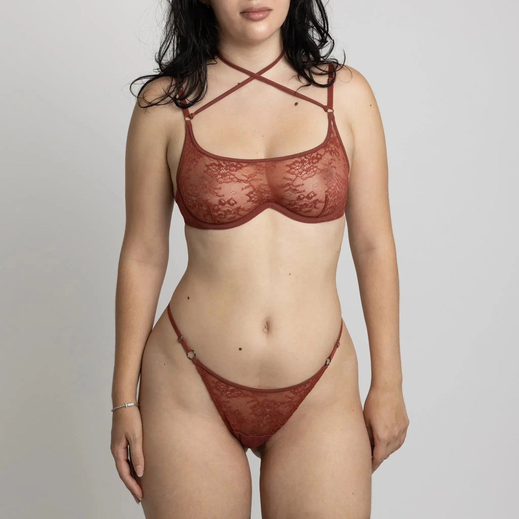 model 5'4 wearing size S