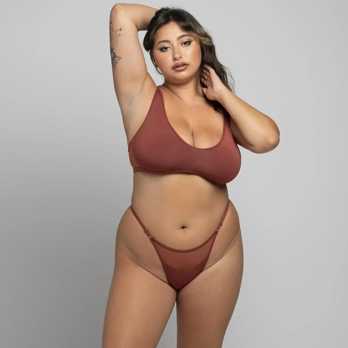 Model 5'6" 36F wearing bra size XL and bottom L