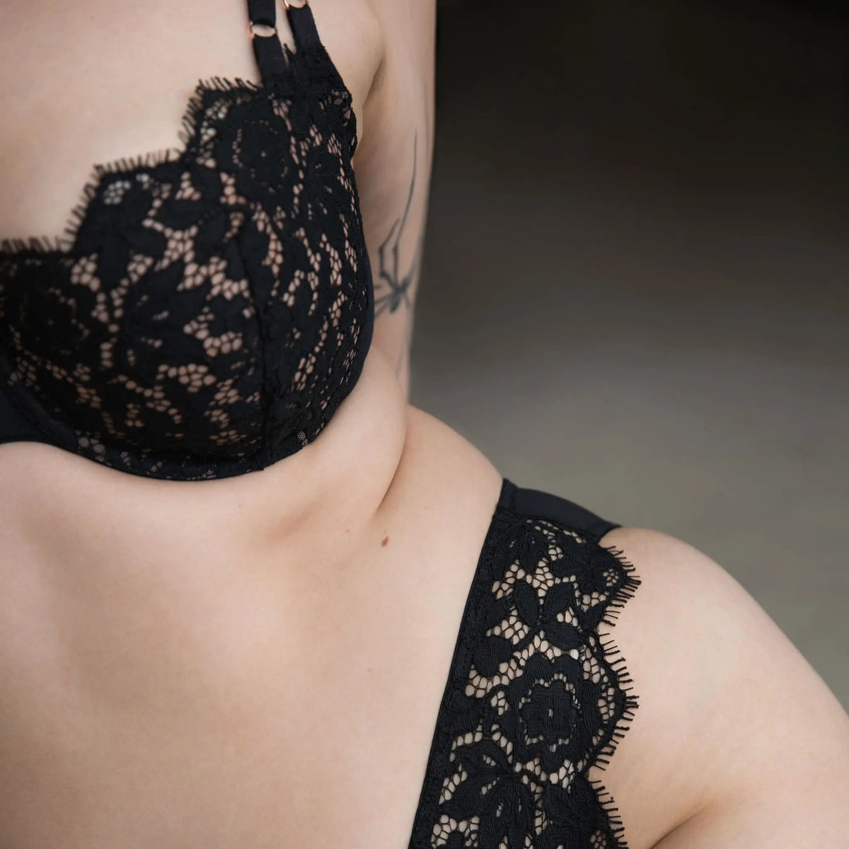Black lace, underwire, high support bra with adjustable straps and back closure