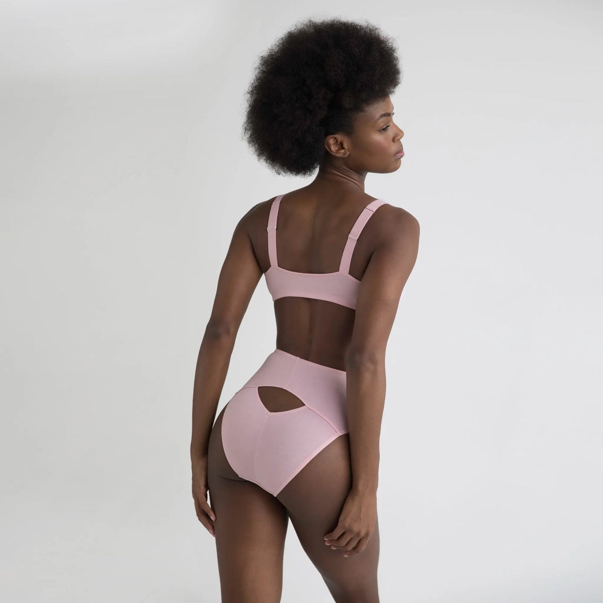 Monique Morin Model 5’8’’ wearing size XS