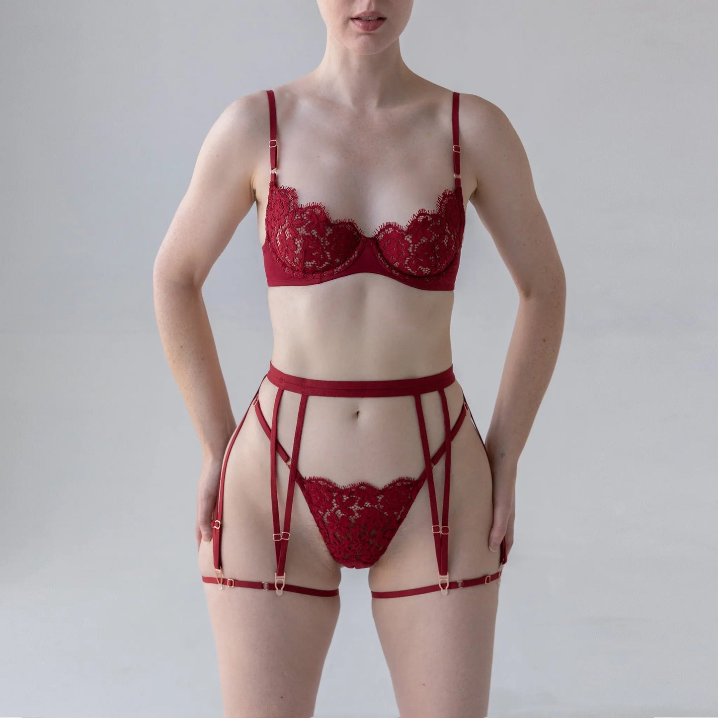 Monique Morin Model 5'7" wearing size 32B/34A