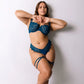 Model 5'7" wearing size XL/1X