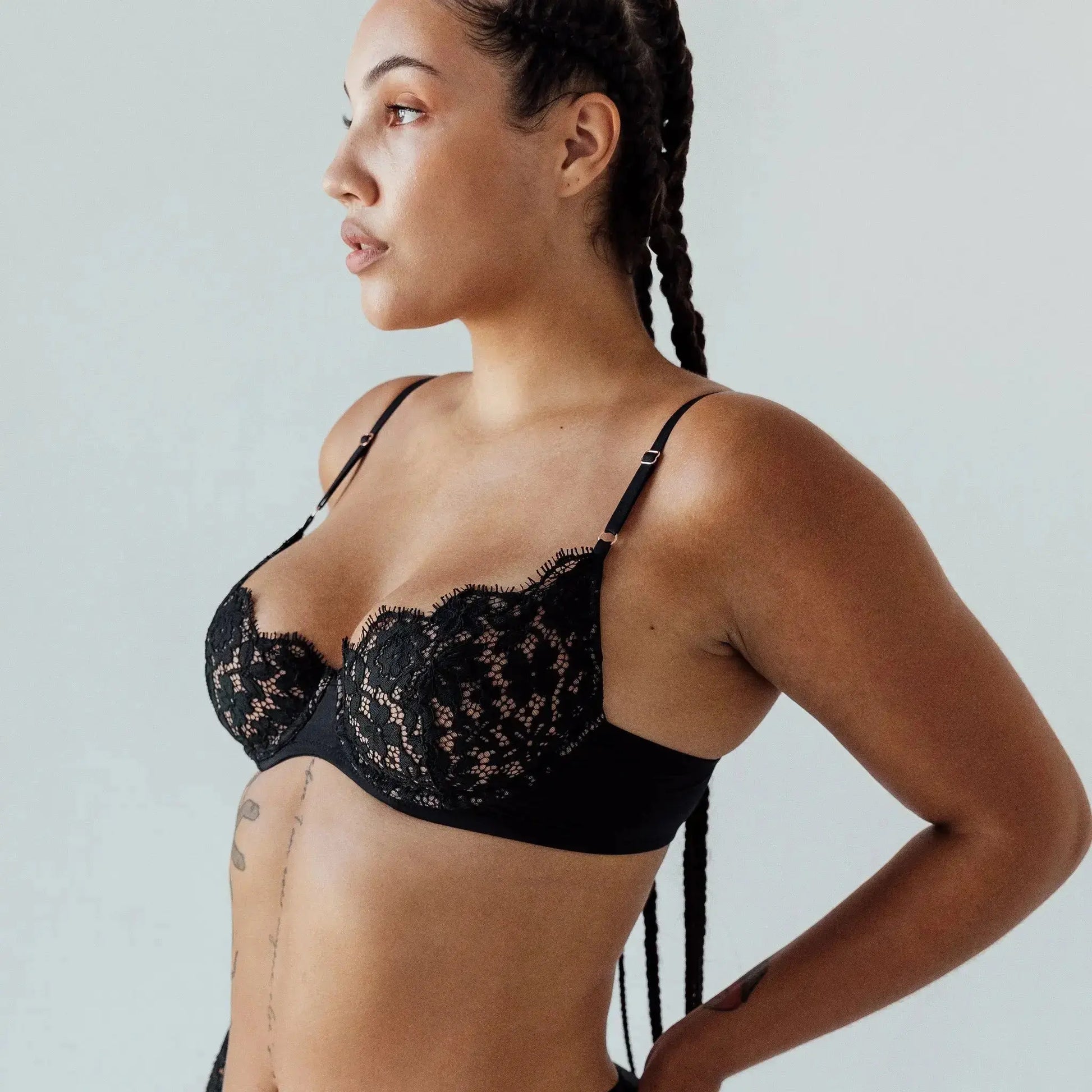 Monique Morin Model 5'11' wearing size 36C/38B